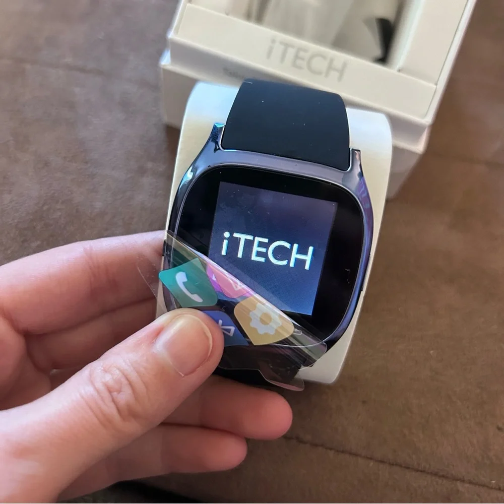 iTech Smart Watch NIB w Charging Cord & Manual